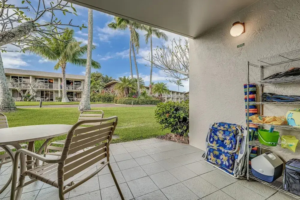 Napili Shores C117 Condo by Redawning