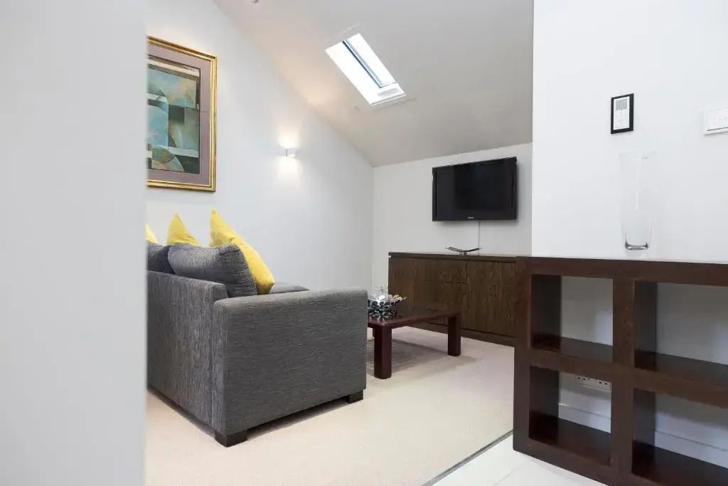 ALTIDO Contemporary and Vibrant 1BR flat near Princes Street