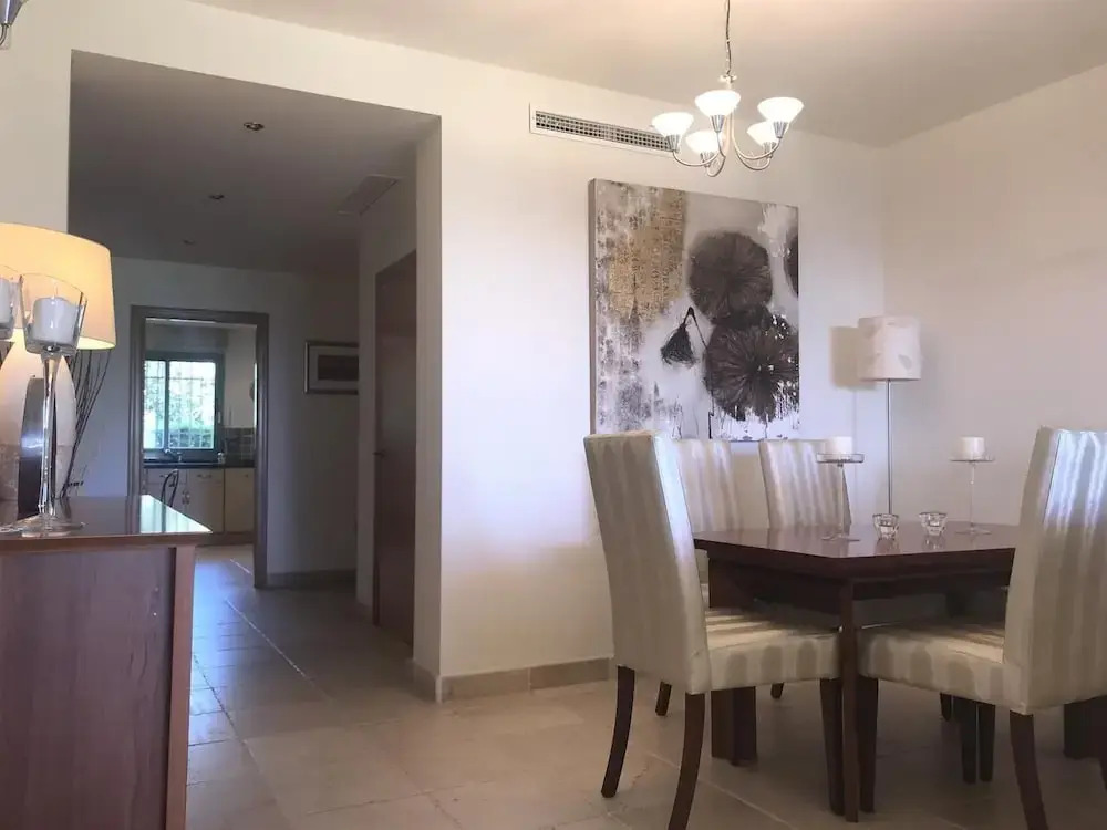 Apartment with Sea Views and Own Garden
