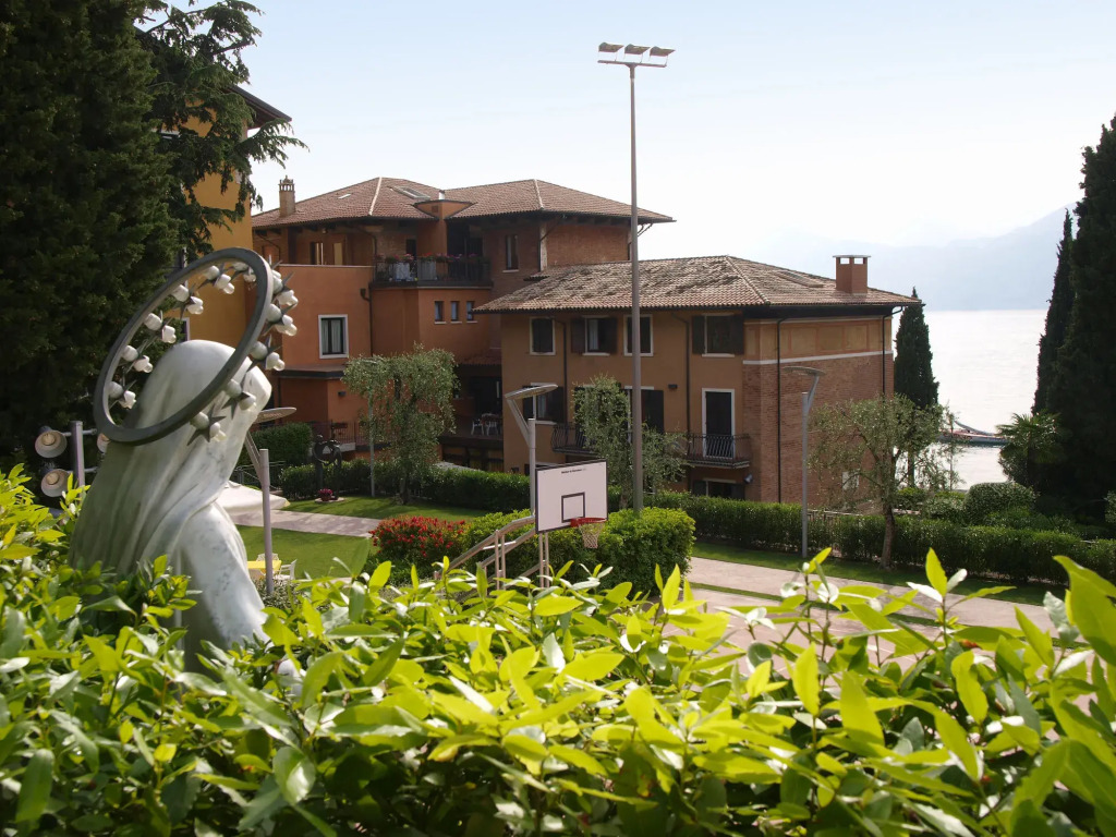 Garda Family House