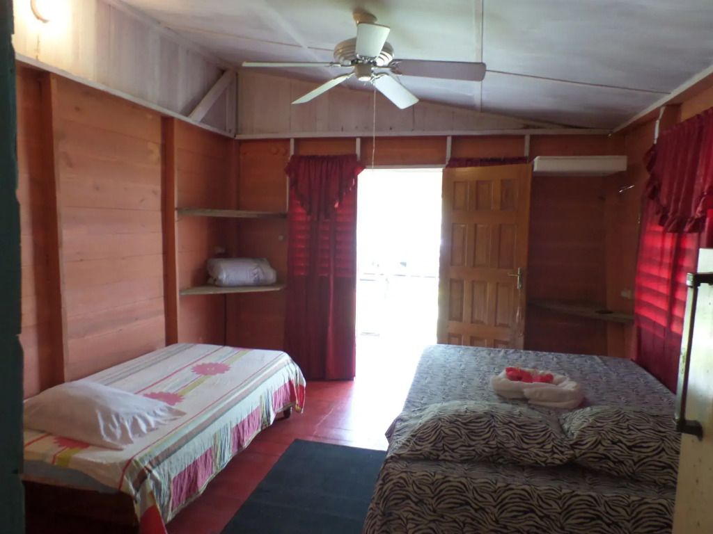 Beach Road Cottages at Jah Bs