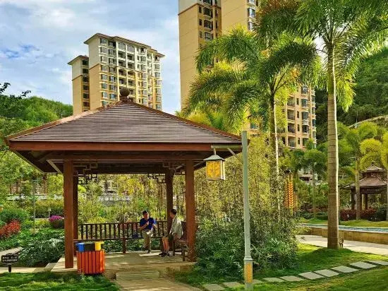Coconut Maple Home Apartment