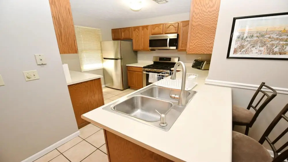 2 Br 2 b Condo at Unv of Notre Dame Short and Long Term Stays Welcome ND Football A5