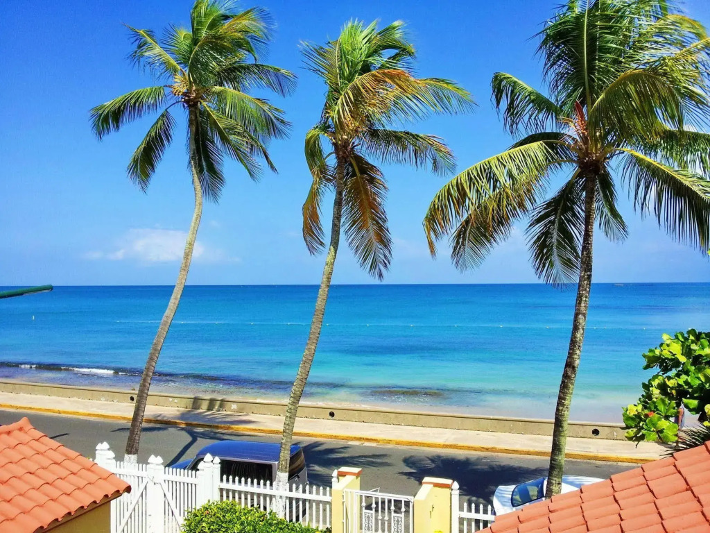 Tres Palmas Inn