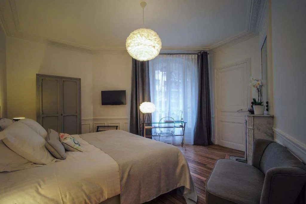 Relais12Bis Bed & Breakfast By Eiffel Tower