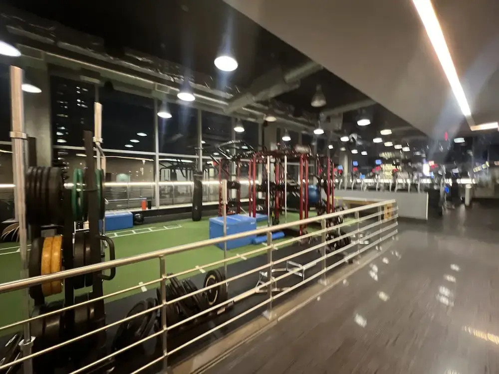 Atlas Suites - Bay & College