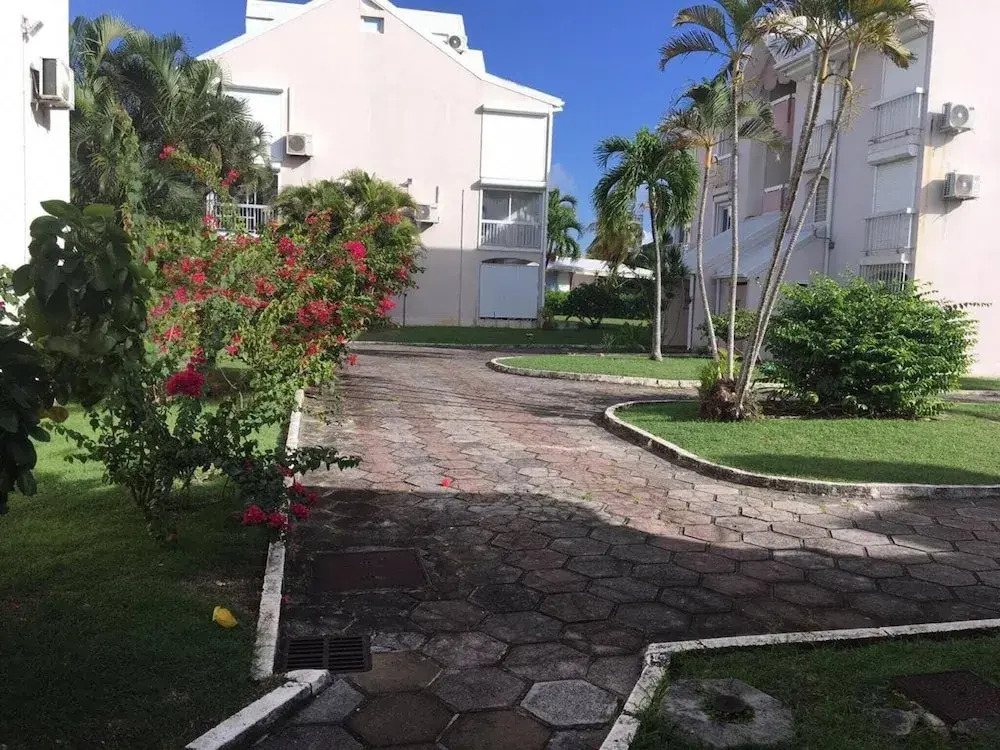 Property with One Bedroom in Le Gosier, with Wonderful Sea View And Furnished Garden - 500 M From the Beach