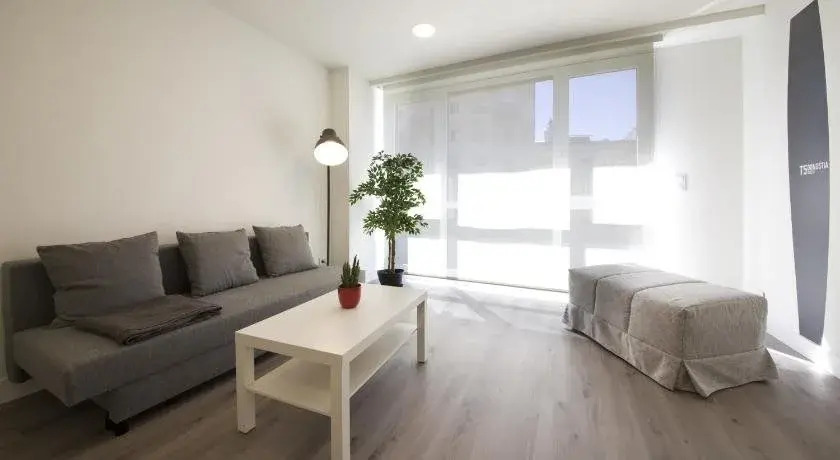 Pensión T5 Donostia Suites