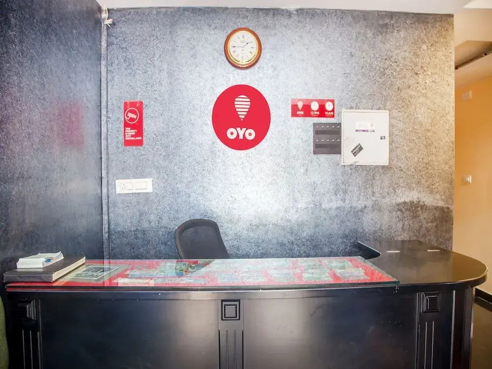 OYO 10673 Time Palace Residency