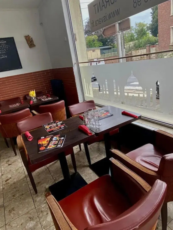 Hôtel & Restaurant ISVARA