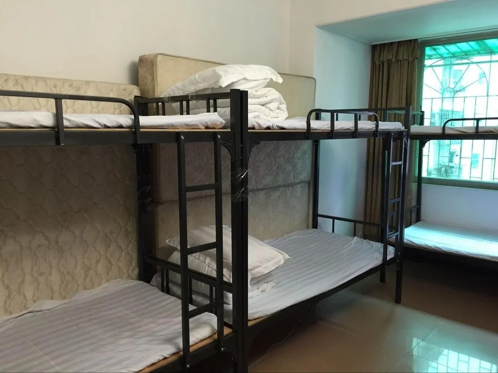 Qing Lv Zhi Jia Hostel