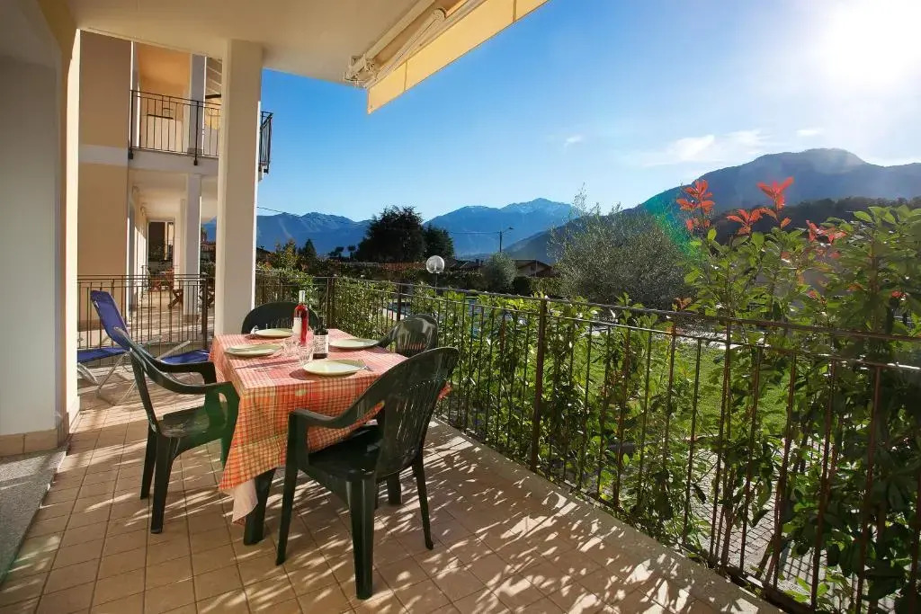 4 Village centre Lenno homes with pool-by Italian Apartments TERRAZE, SPESE, SOPRA SPESE, SPESE II