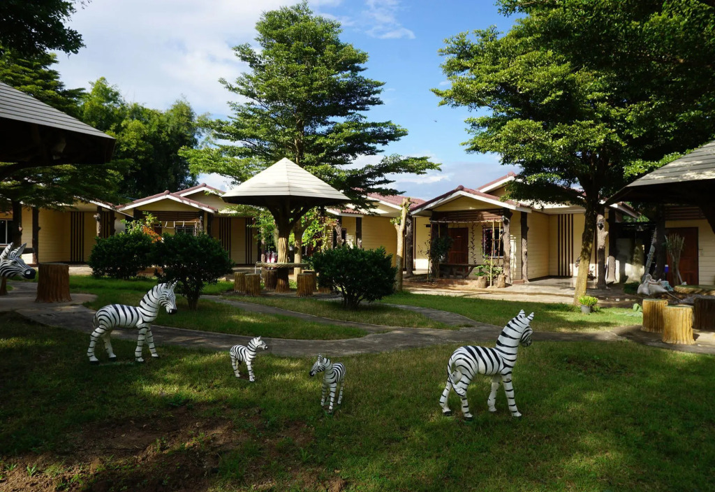 Monmai resort