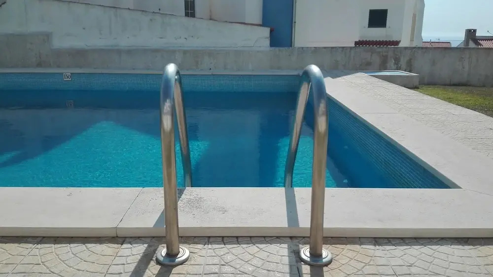 Ericeira Pool & Sea