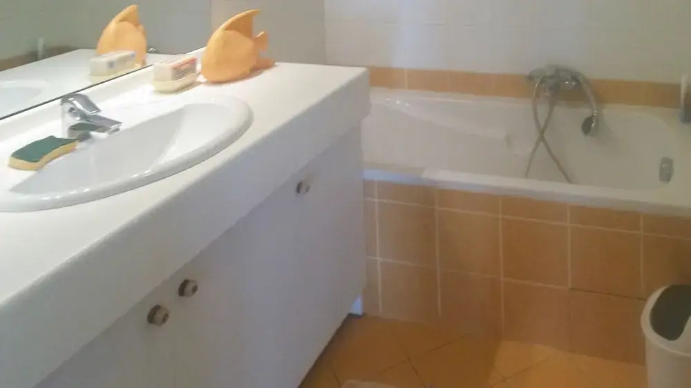 Apartment With 2 Bedrooms in Fréjus, With Wonderful sea View, Furnishe
