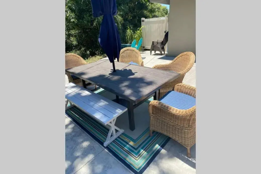 Heated Pool Home - Close to Beaches, Restaurants & More!
