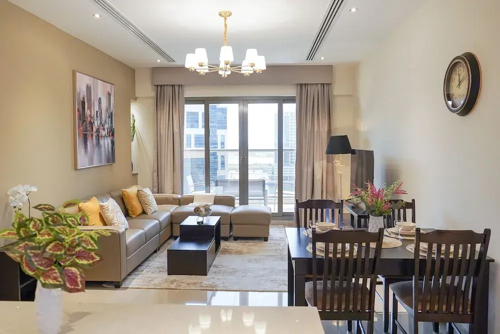 SuperHost - Lovely Condo With Balcony In the Heart of Downtown