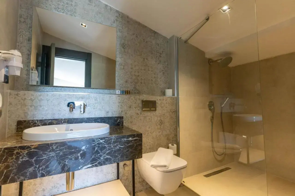 SeaTown Hotel