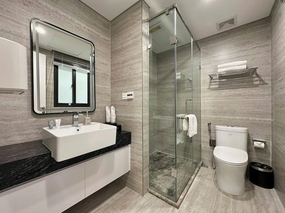 GEM Hotel & Residence