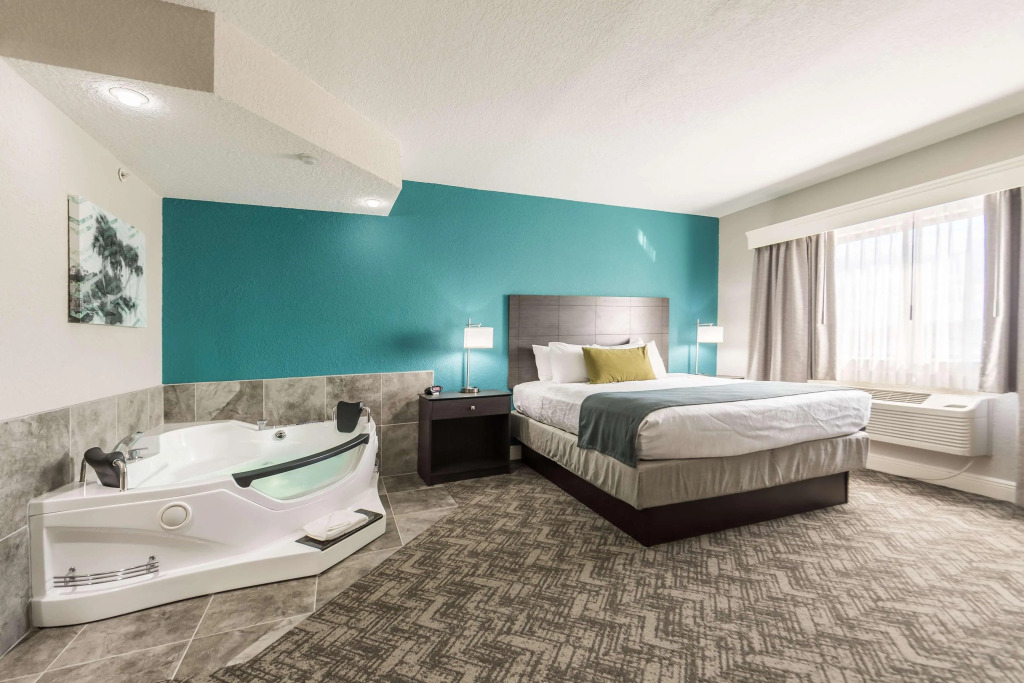 Best Western Plus Sebastian Hotel & Suites