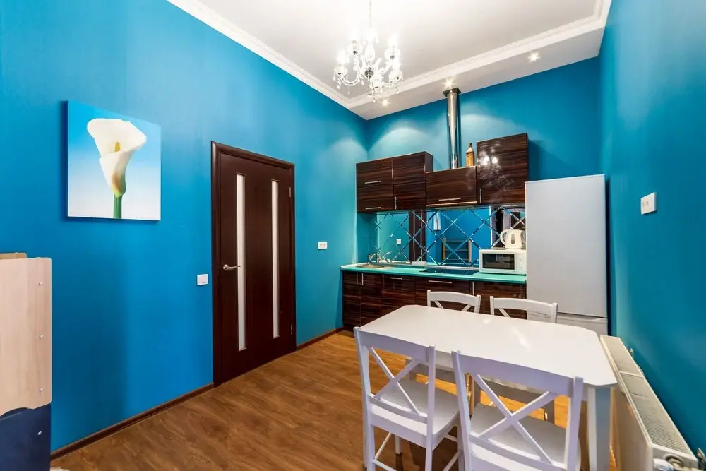 LeonRooms Onilovoy 18-2