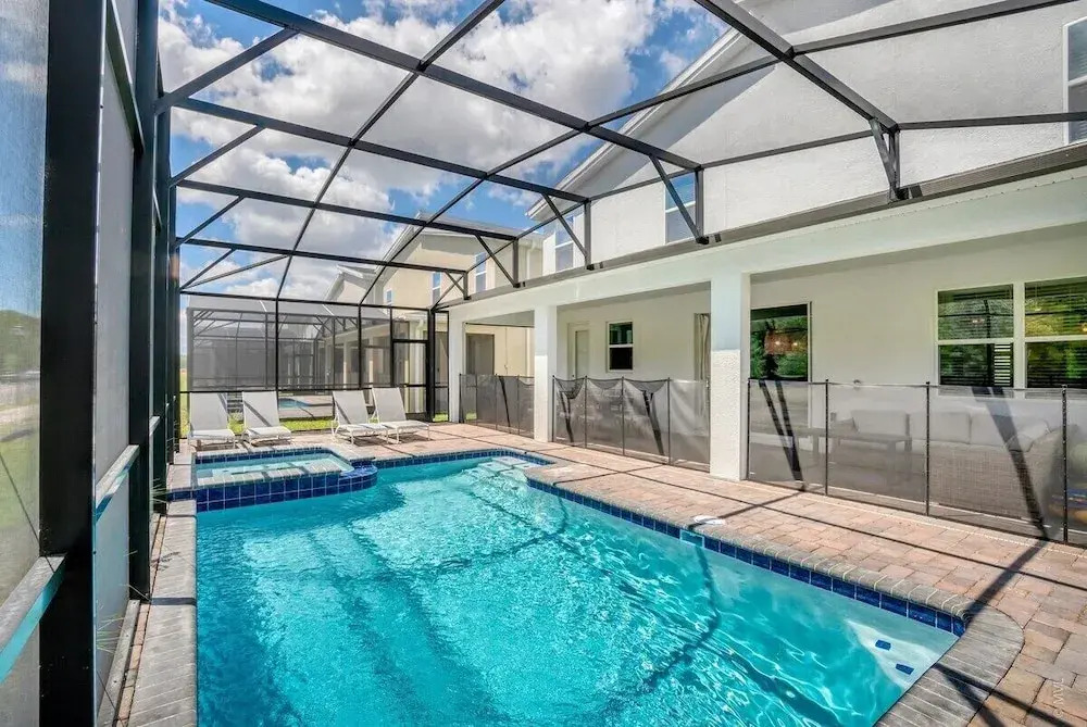 2706ow · Brand New Storey Lake 10 Bedroom Villa With Pool &