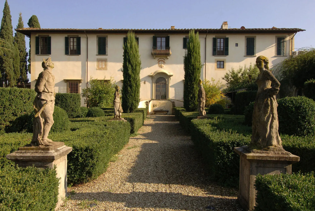 Le Piazzole Collection