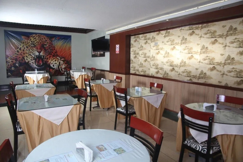 Hotel Oro Inn
