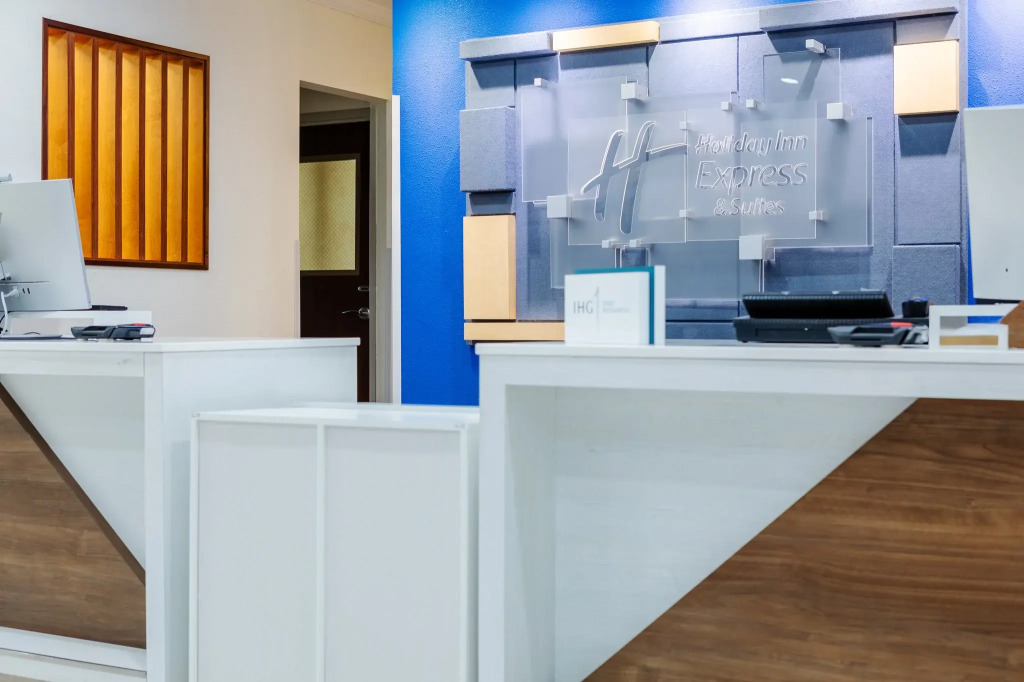 Holiday Inn Express Hotel & Suites Memphis/Germantown by IHG
