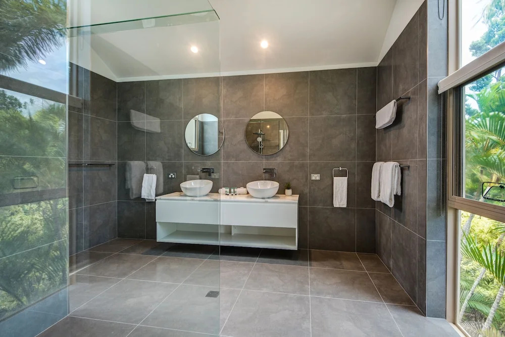 Cooinda Gardens 6 on Hamilton Island by HamoRent