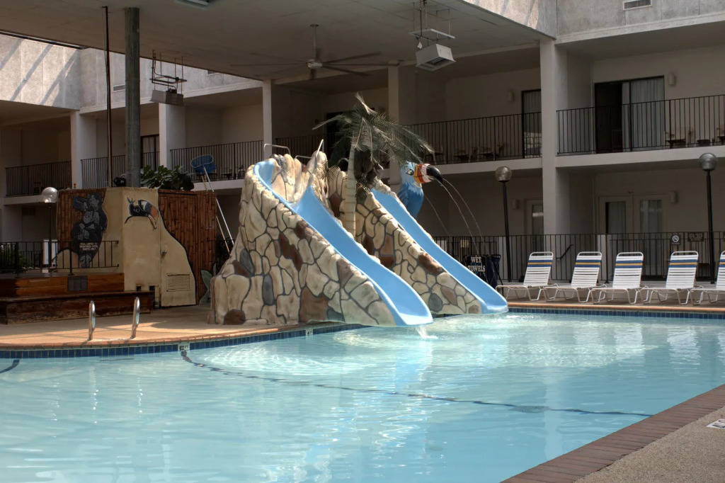 Adventureland Inn