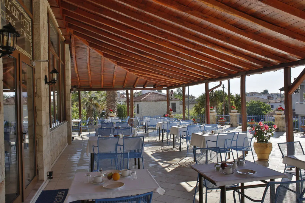 Stratos Hotel