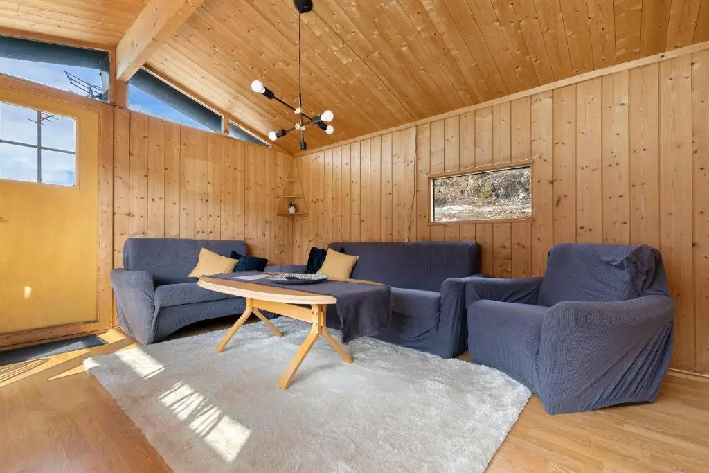 Lem Cabins