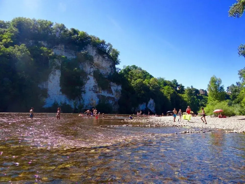 Quiet Holiday Home With Pool in the Dordogne