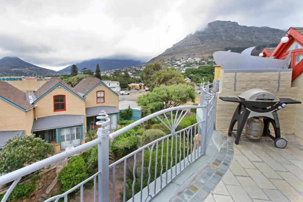 48 The Village in Hout Bay