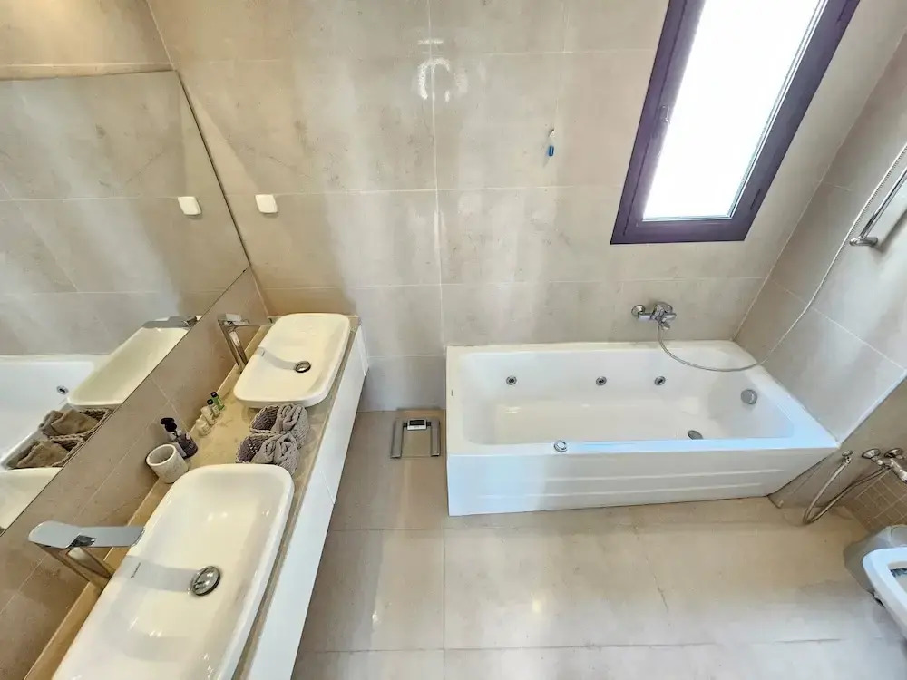 Stylish Luxe House with Garden Marsa