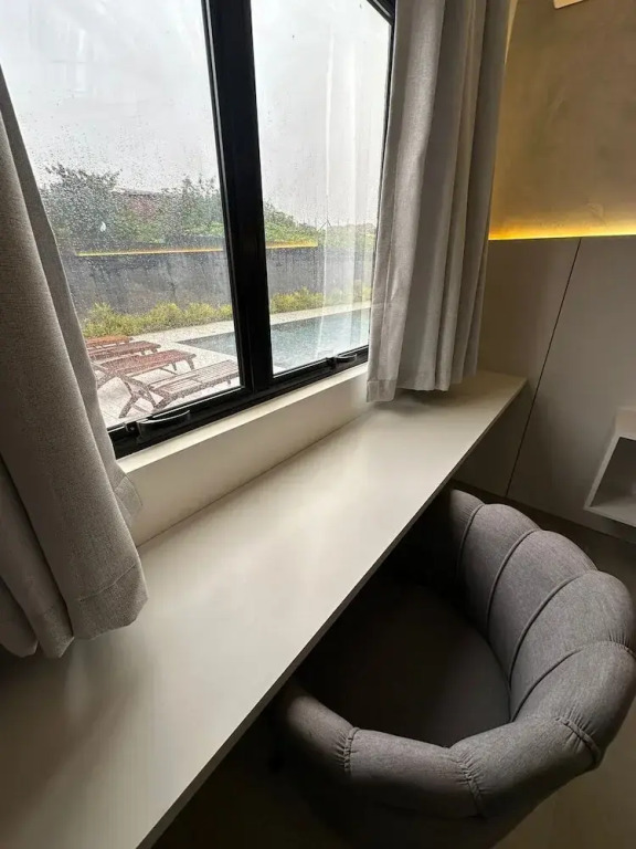 232 Concept Hotel