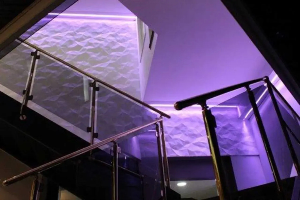 LELUX Hotel