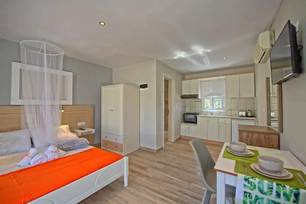 Sidari Beach Villa with private pool by DadoVillas