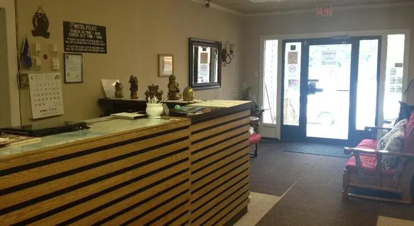 CHINOOK INN
