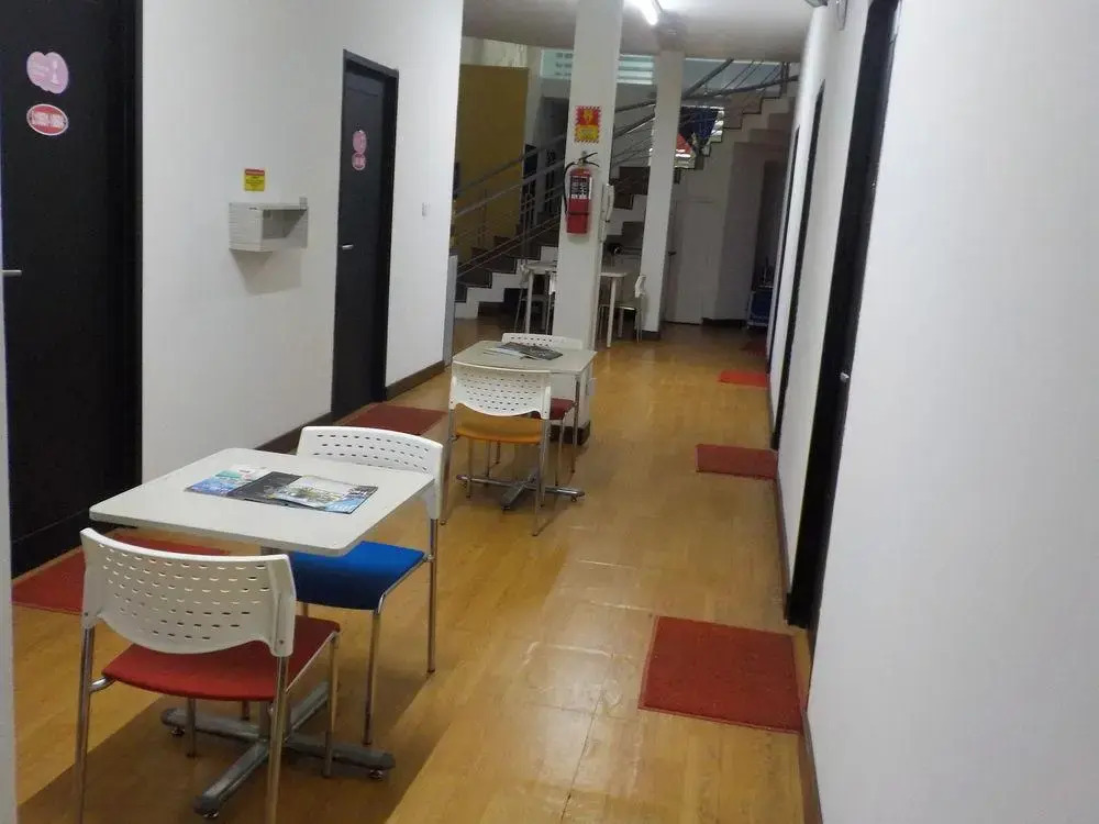 CX Hostel Legian Kelod
