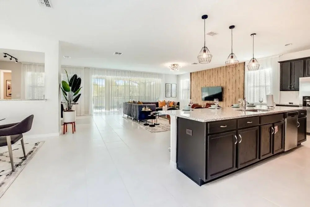 9 BD 6.5 BH House Villa