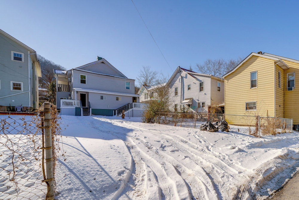 Historic Hinton Gem: Walkable Luxury Near Dtwn!