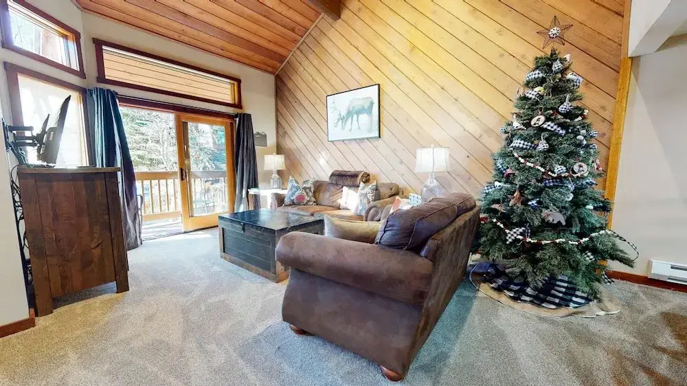 Snowcreek III 415 Gorgeous Mountain Views, Remodeled with Washer Dryer by RedAwning