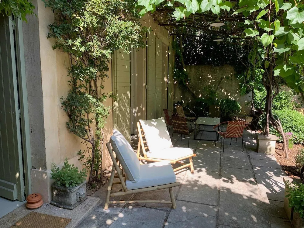 Villa Maillane 18th Century Residence Completely Renovated