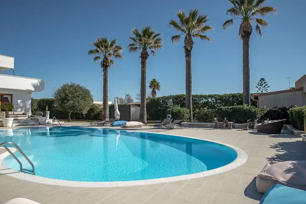 Ognina Apts With Pool By Wonderful Italy