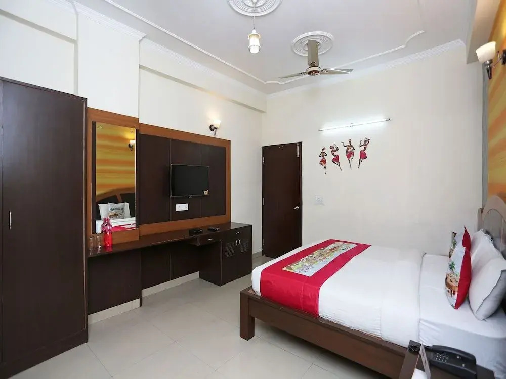 Green View Palace Guest House