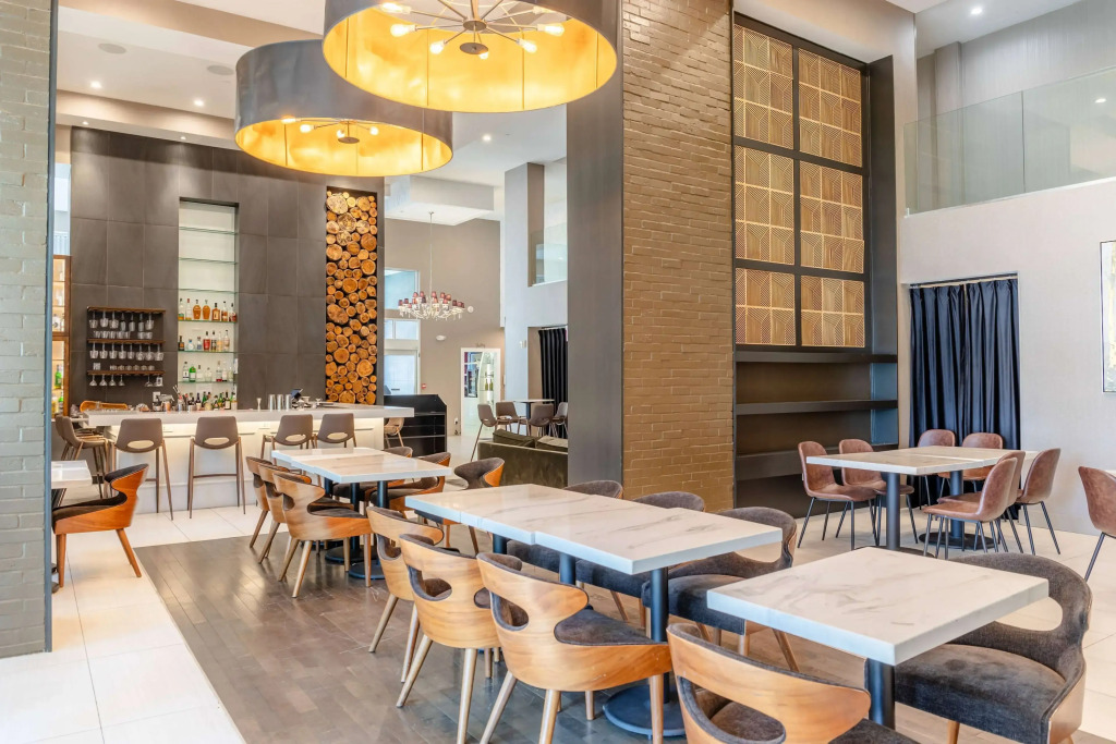 TRYP by Wyndham Savannah