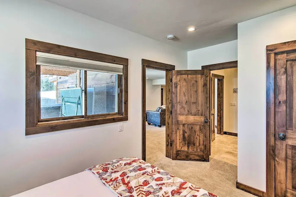 Spacious Big Sky Home w/ Hot Tub & Grill