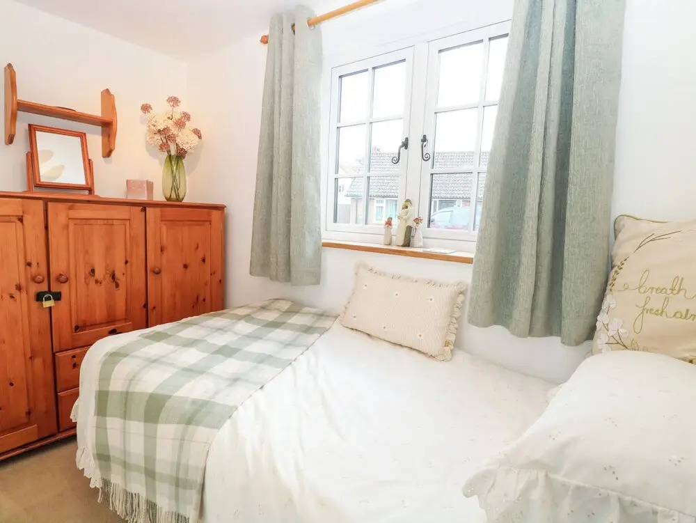 Hollyhedge Cottage